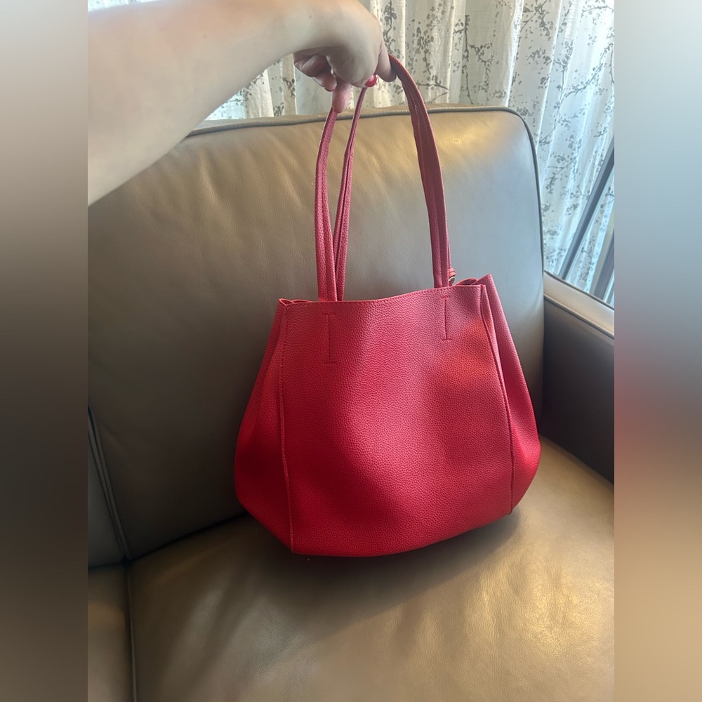 Elizabeth Arden Vibrant Red ❤️♥️Bucket and Tote Bag - Picture 7 of 17